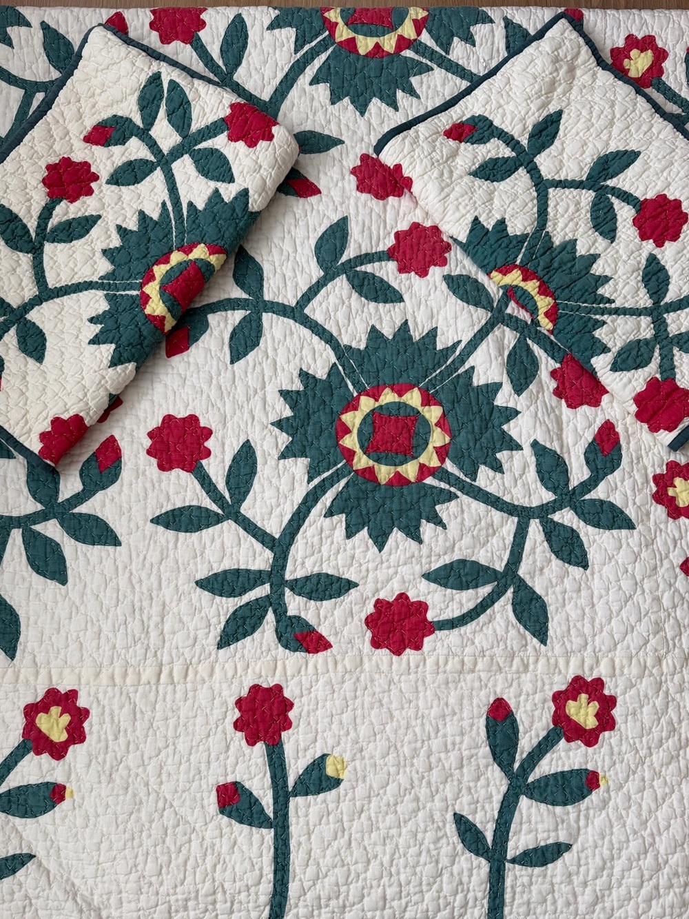 Pottery Barn Maisie Cotton Quilt Queen & Shams